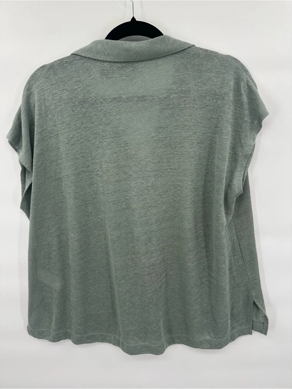Tahari 100% Linen Sage Green Collared V-Neck Top Women's Large Lightweight 1169